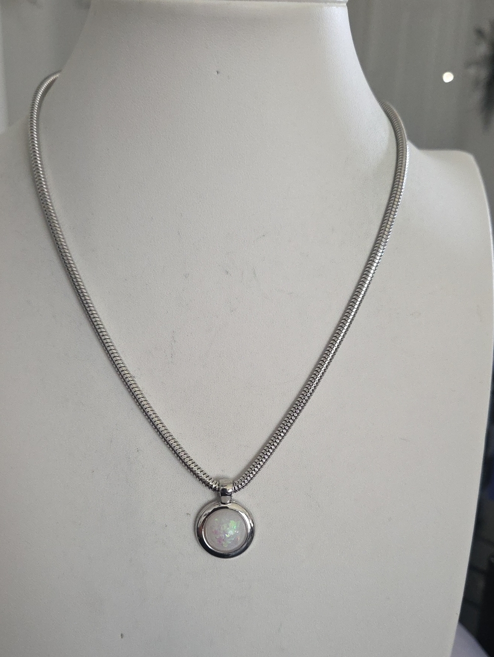 Paparazzi High Strung Habit White Necklace NWT